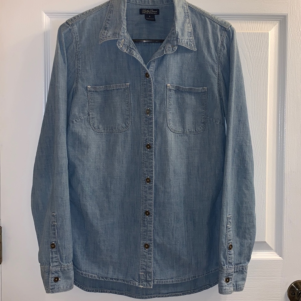 Lucky Brand size small denim chambray long sleeve button down shirt Size S